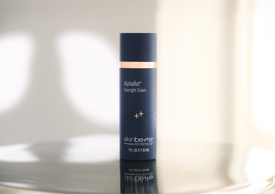 ALPHARET: 10 YEARS OF TRANSFORMATIVE RESULTS - Grey background with product bottle​​